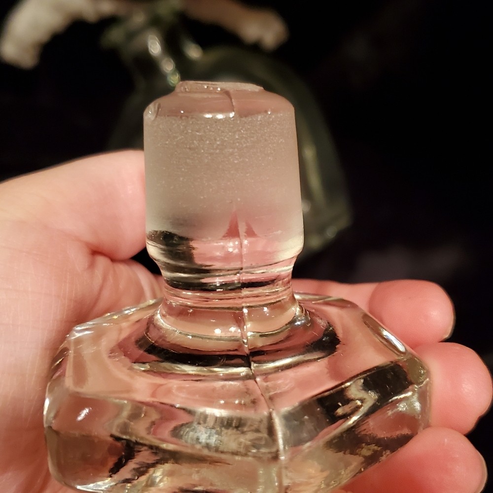 Etched Flower Whisky Whiskey Liquor Vintage Decanter 8.75"h - Picture 7 of 9